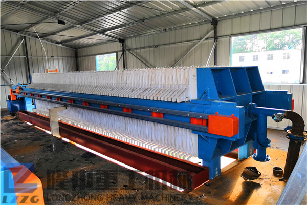 石英砂尾水洗沙提升產(chǎn)量利潤，用板框壓濾機(jī)控制生產(chǎn)成本吧！