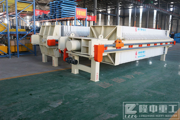 .廂式壓濾機設(shè)備的污泥是否壓干如何判斷？