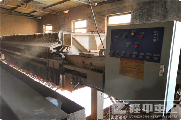 礦山污泥壓濾機(jī)能否達(dá)到時(shí)產(chǎn)100噸？報(bào)價(jià)多少算合適？