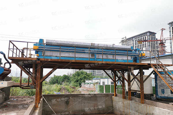 帶式壓濾機(jī)設(shè)備價格是多少？污泥脫水效果怎么樣?