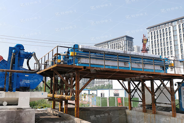 板框壓濾機調(diào)整制備條件和參數(shù)，可以達到更好的污泥處理效果